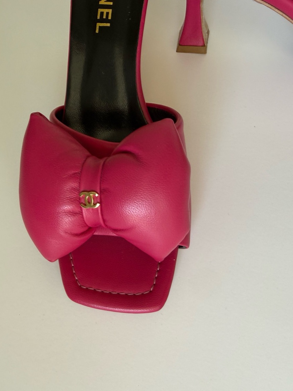 CHANEL Hot Pink Leather Knotted Slide Mules - Picture 3 of 8